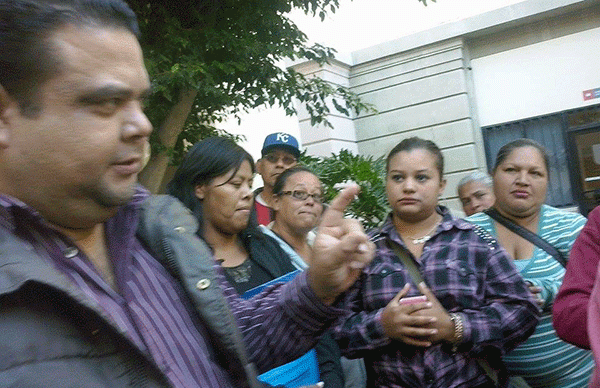 Realizan mitin en ayuntamiento de Hermosillo