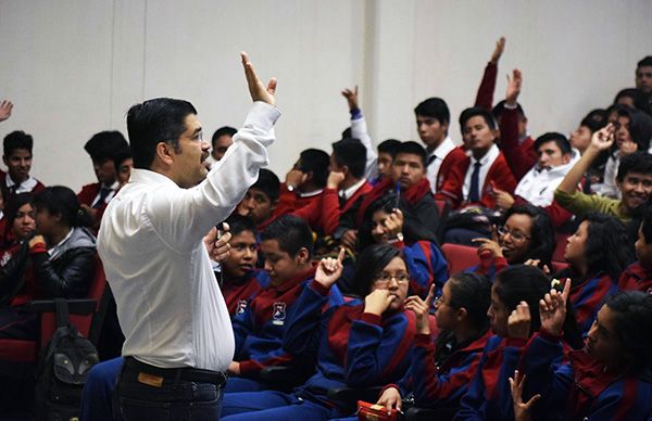 Líder antorchista en Texcoco insta a jóvenes a luchar por un México mejor