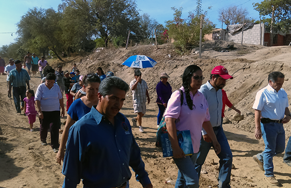Se compromete CONAGUA a reparar daños a familias de El Calandrio