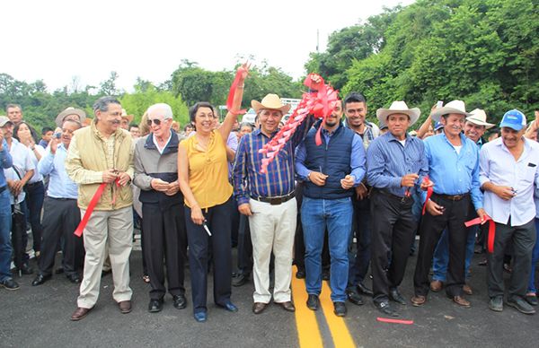 Antorcha inaugura el puente Paso Hondo en Emiliano Zapata