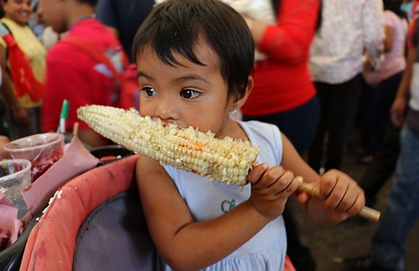 Chimalhuacanos disfrutan de verbena popular