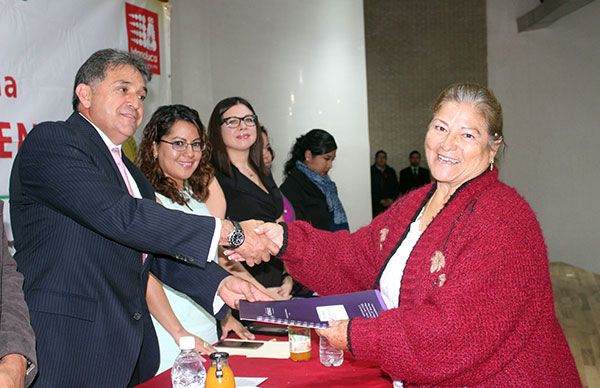  Entregan testamentos a 280 familias en Ixtapaluca