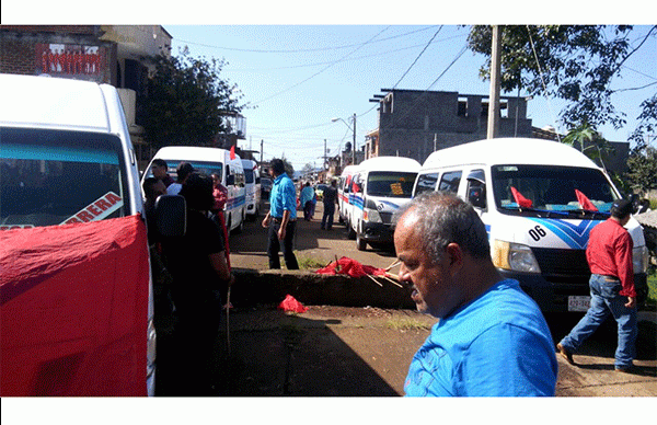 Cocotra coordina invasión violenta de ruta en Ario, denuncia Antorcha