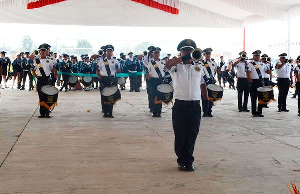 Policía de Chimalhuacán gana 1er lugar en Encuentro de Bandas de Guerra