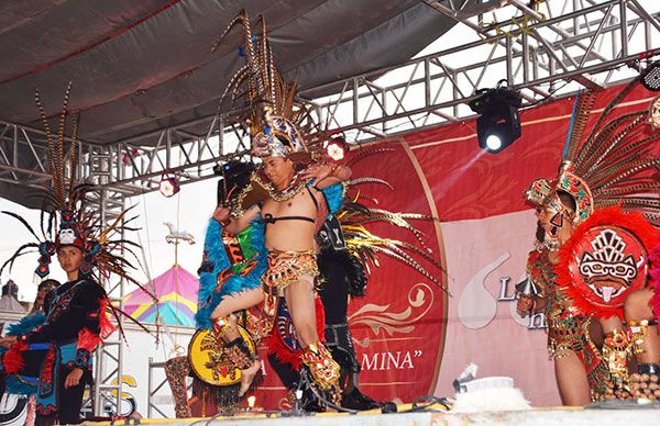 Exitoso aniversario de la colonia Ilhuicamina 