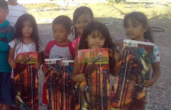 Una vez más, Antorcha entrega juguetes en León
