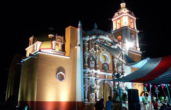     Realizan fiesta patronal en Tecomatlán