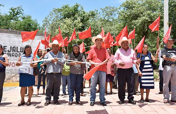 Cumplen diputados antorchistas con Ahuatlán