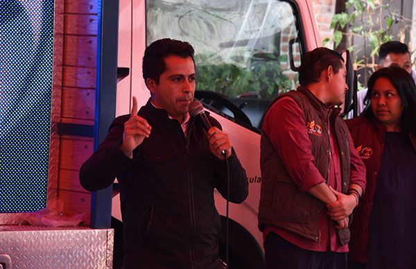 Líder visita a vecinos de Nicolás Romero