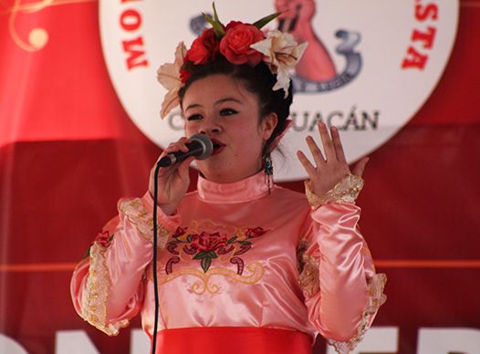 Hay países, hay ríos en tus ojos