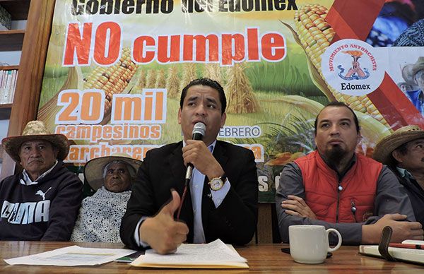  Gobierno mexiquense niega insumos para el agro a 100 mil campesinos