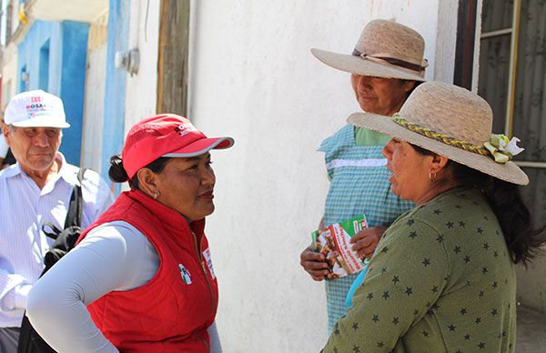 Va Rosario Sánchez casa por casa
