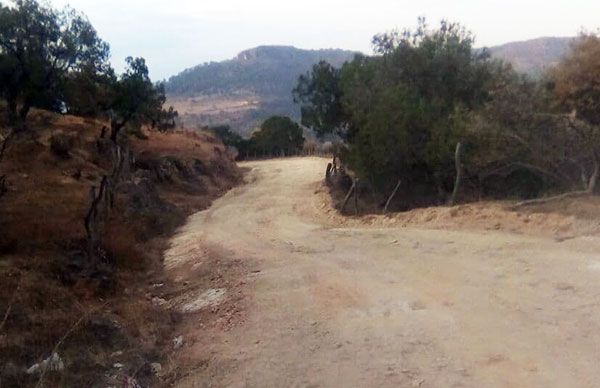 Urge reparación a camino de Zacualpan-Sultepec