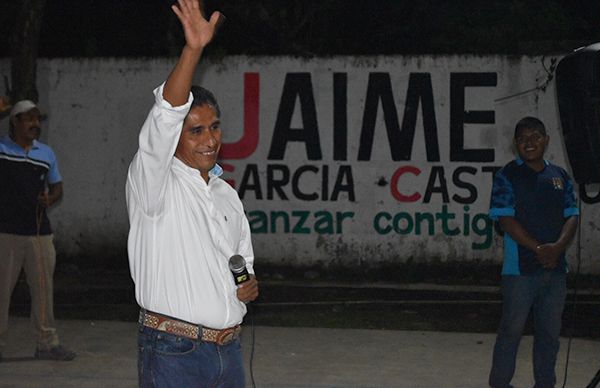 Pide García Castillo unidad en Chicontla 