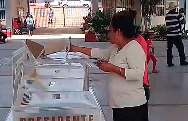 Triunfo contundente en Tecomatlán de Yolanda Reyes Hernández