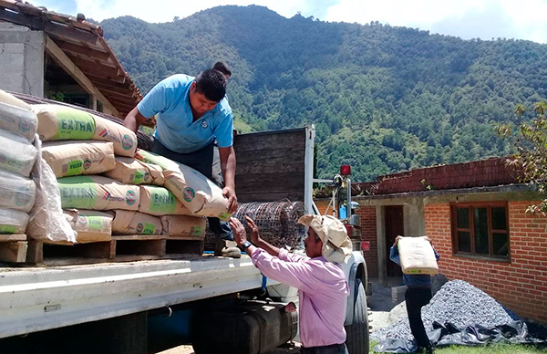 Beneficia Antorcha con vivienda a pobladores de Tepetzintla