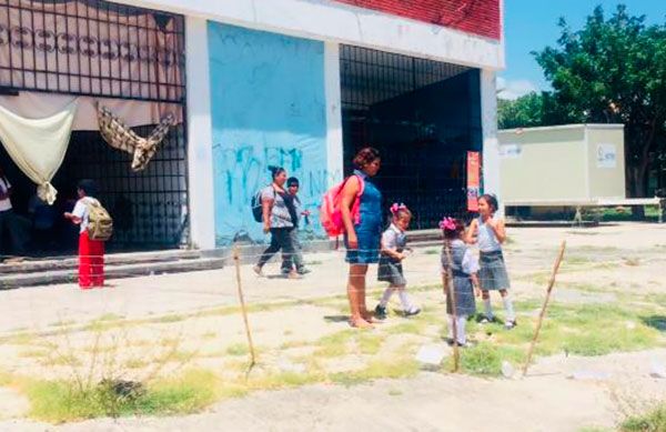 Asaltan a maestra en Atencingo; Antorcha se solidariza