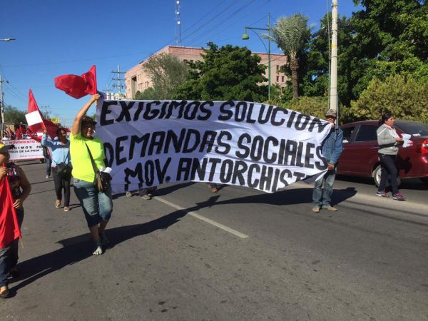 Marchan antorchistas en Hermosillo, exigen solución a sus demandas