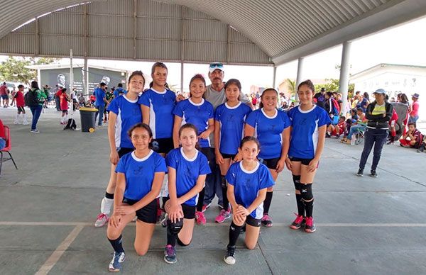 Deportistas michoacanos presentes en el XIII Torneo Nacional de Voleibol