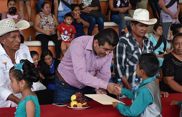 La educación antorchista forma hombres sensibles con su pueblo: alcalde