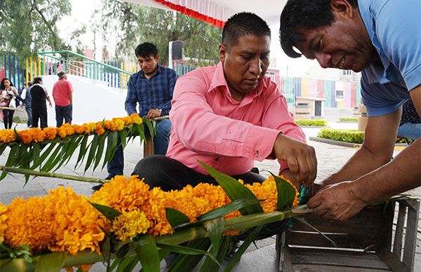  Realizan primer concurso de ofrendas indígenas