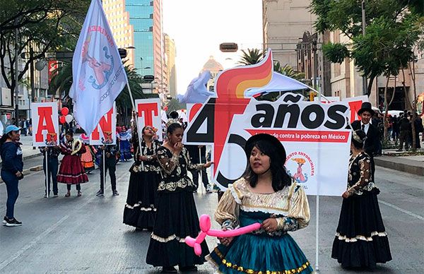 Rumbo al 45 Aniversario realizan Caravana Cultural en Paseo de la Reforma 