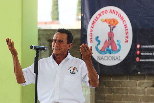 Convocan al pueblo Mixteco a participar en concurso de declamación.