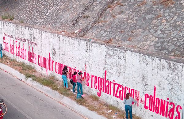 Con pintas, denuncian colonos inacción de la Secretaría General de Gobierno