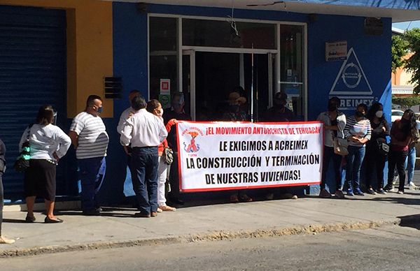 Exigen a financiera de Tehuacán construcción de viviendas