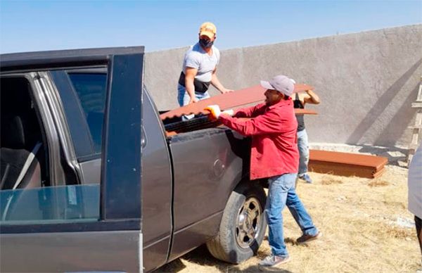 Familias reciben material para mejoramiento de vivienda