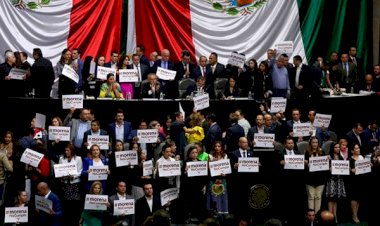 En México, Poder Legislativo, sometido al presidente