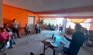 Activistas de Antorcha se reúnen con vecinos de Rincón de Romos 