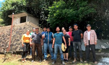 Antorchistas de Jilotepec, realizan mantenimiento de manantiales en la comunidad de Piedra de Agua