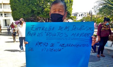 Ayuntamiento de Carmen promete solución a acciones de vivienda 