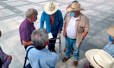 Exigen campesinos audiencia secretario de gobierno en Nuevo León