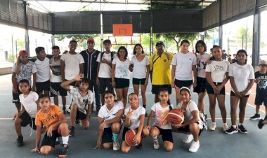 Destacan en baloncesto equipos del puerto de Veracruz