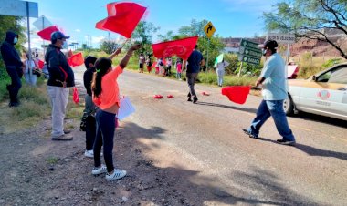 Mixtecos denuncian falta de obra y servicios públicos en Oaxaca