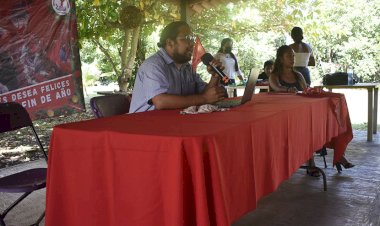 Imparten charla sobre las redes sociales a plenistas de Bacalar