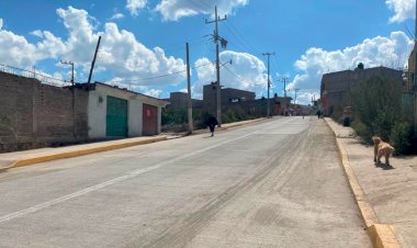 Progresa con pavimentaciones el ejido Santa María