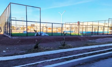 Avanza rehabilitación de área verde en Durango