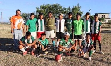 Realiza Antorcha torneo relámpago de fútbol en Pinotepa