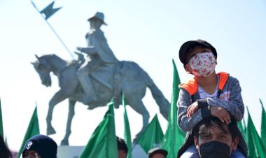Miles de mexiquenses de Nicolás Romero entregan pliego petitorio