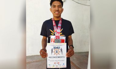 Gana joven antorchista primer lugar en la carrera de 5 mil metros de Hermosillo