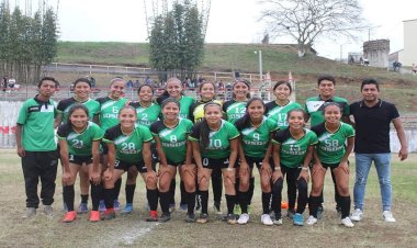 Equipo femenil del Instituto deportivo  vence a Perote en la Copa Telmex