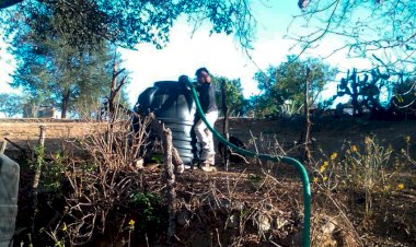 Ayuntamiento de Armadillo de los Infante proporciona agua en pipas a comunidades