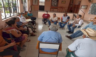 Antorchistas entregan pliego petitorio al alcalde de Tlapacoyan