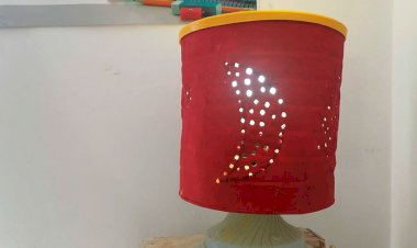 Estudiantes de la EPO 356 crean lámparas con material reciclado