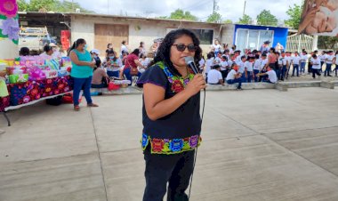 Antorchistas de Matacocuite celebran día de las madres