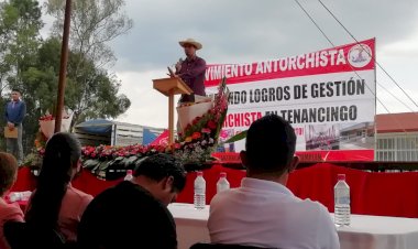 Colocan primera piedra de módulos sanitarios en EPO “José Martí”