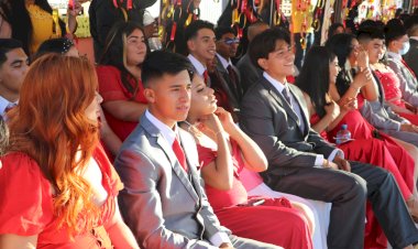 Egresan estudiantes tijuanenses de escuelas antorchistas